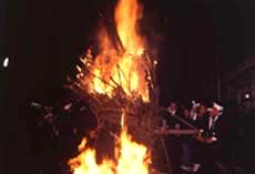 石座の火祭